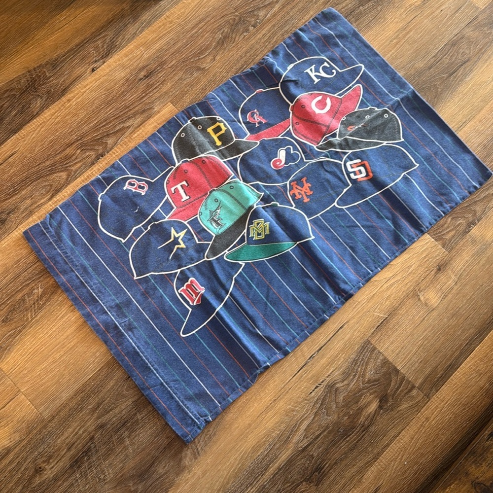 1 Vintage Baseball MLB‎ Pillow Case Team Hats Logos